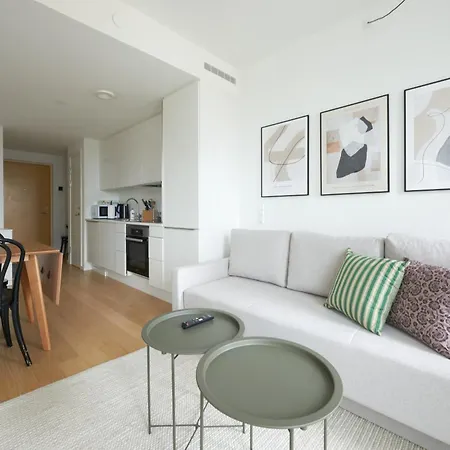 Aday - Modern Cozy And Functional 1 Bedroom 아파트 *